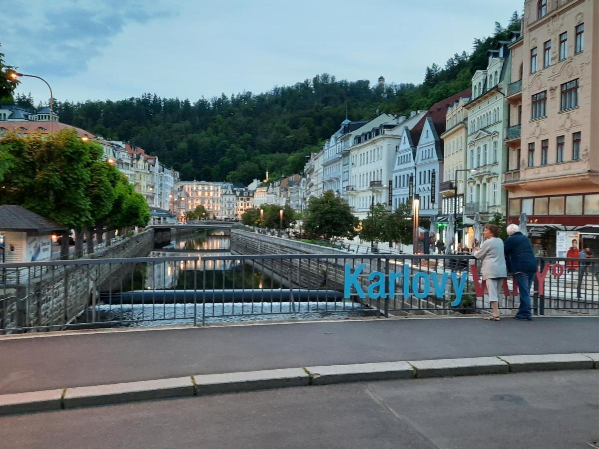 Appartment Centrum Karlsbad Buitenkant foto